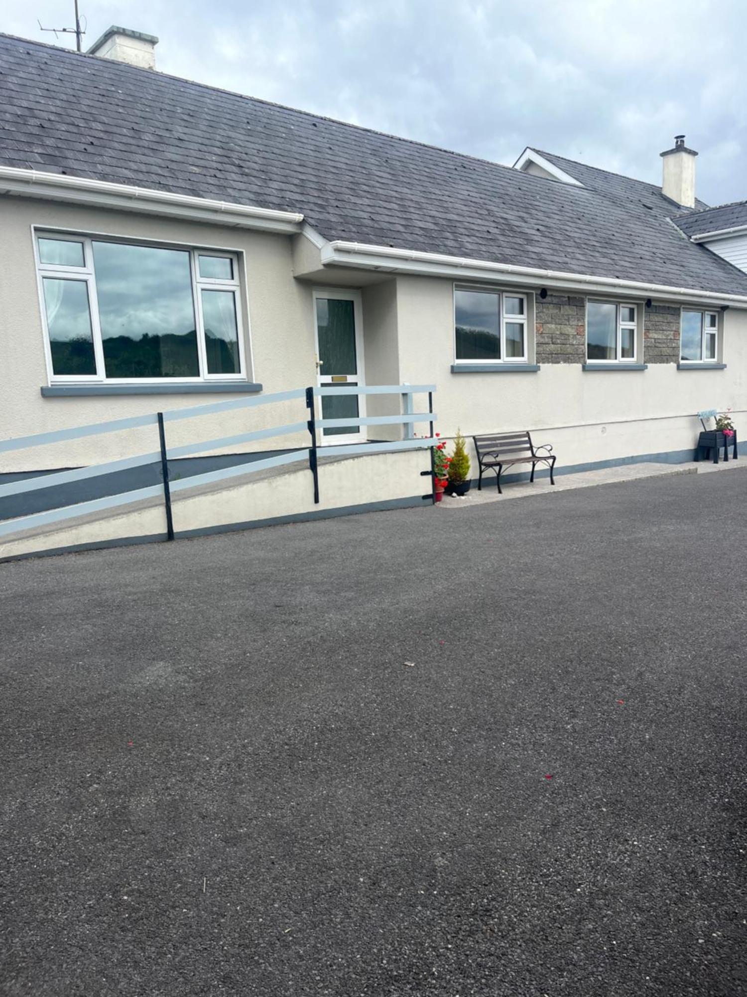 Ash Lodge Moytirra Exterior photo